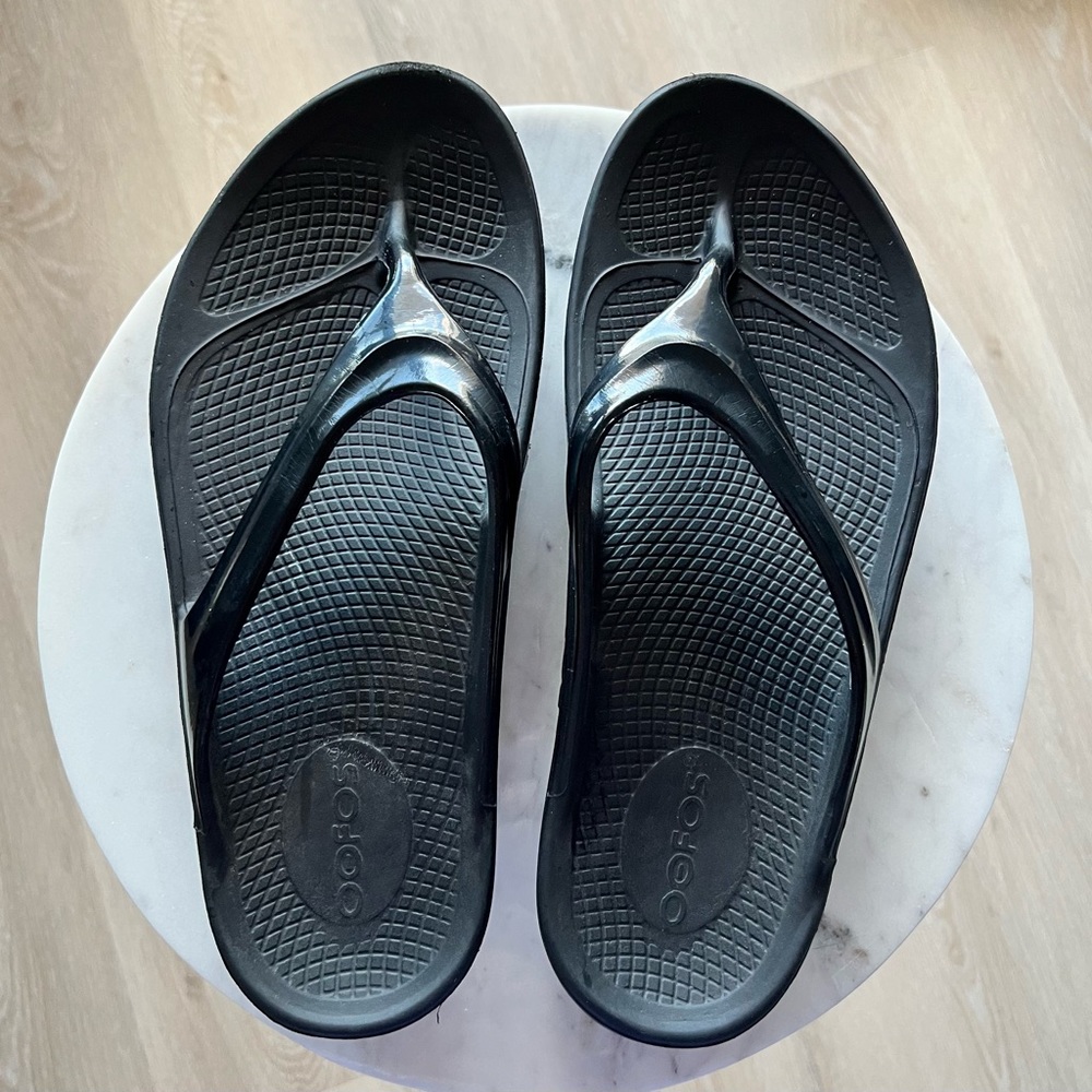 Women’s Oofos Ooahh Recovery Comfort Flip Flops Sandals Orthopedic Black EU 39/8